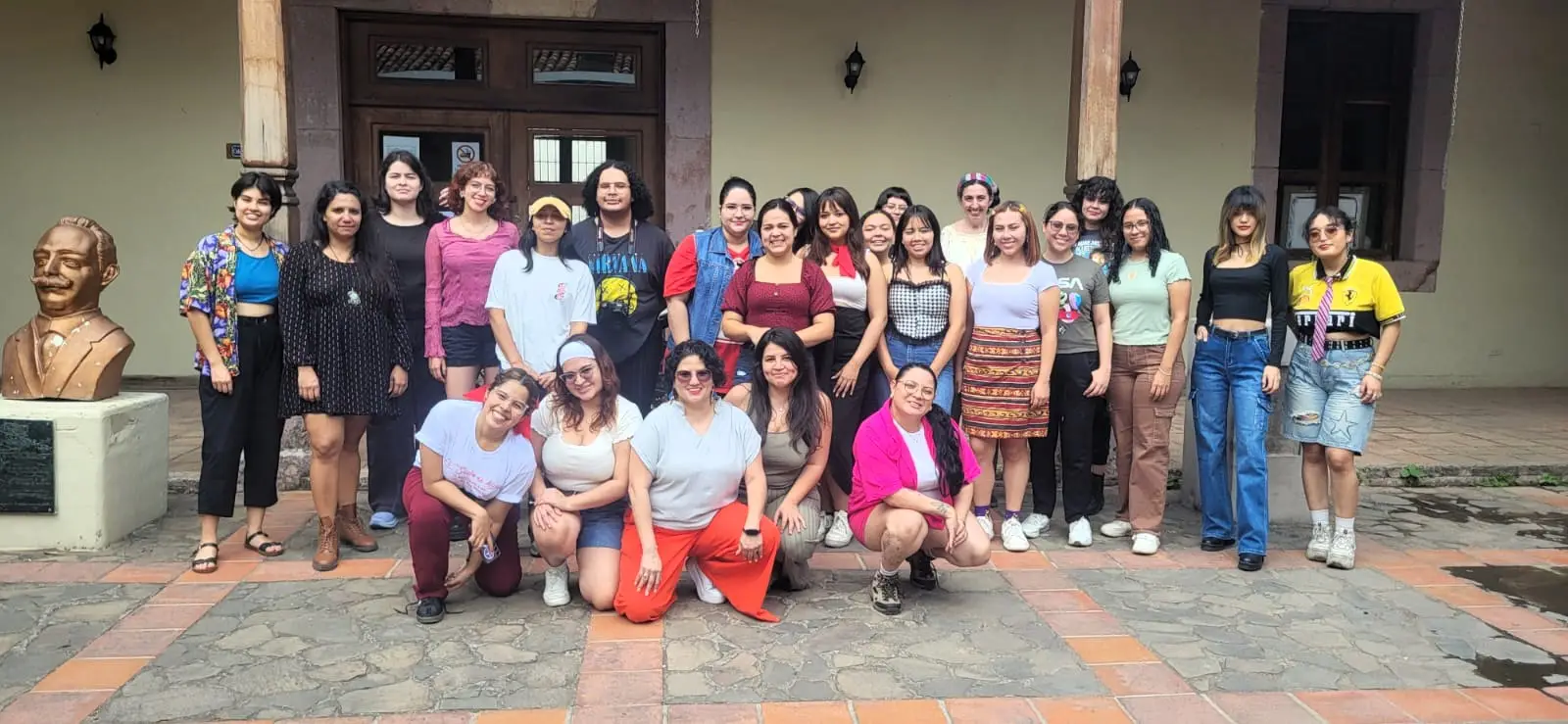 Read more about the article Sexta generación de Una mirada propia
